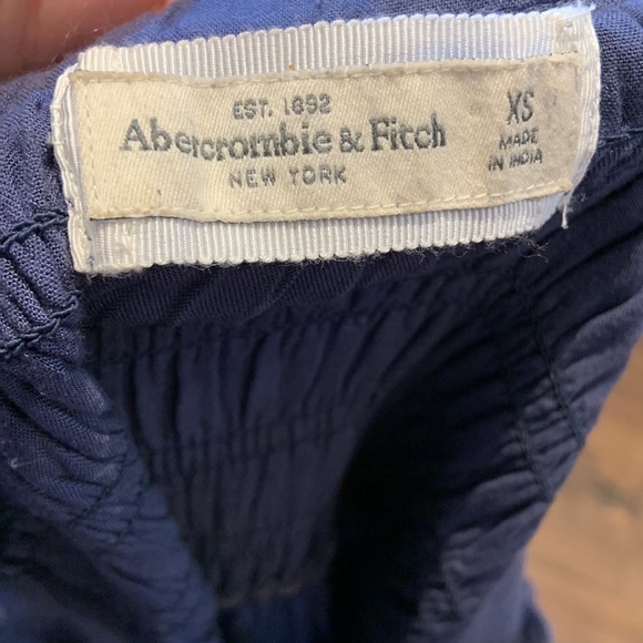 Abercrombie jumper - Picture 3 of 3